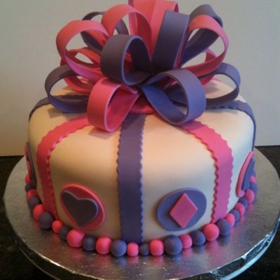Shower Cake W/ Play On Alice In Wonderland