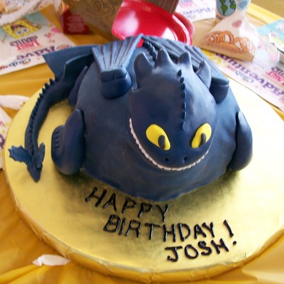 How To Train Your Dragon Cake