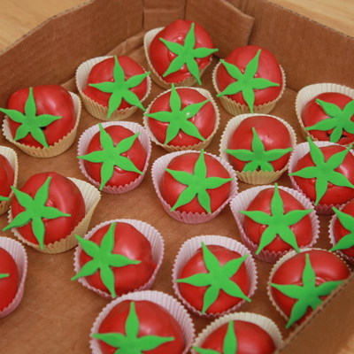 Cake Ball Strawberries