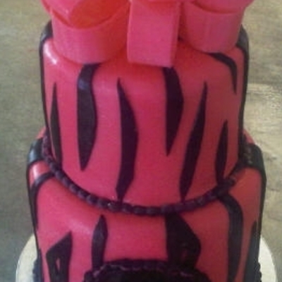 2 Tiered Hot Pink With Zebra Stripes
