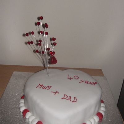 40Th Anniversary Heart Cake