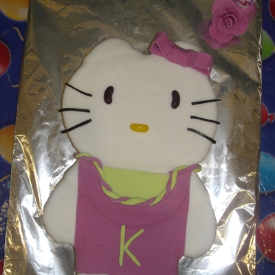 Hello Kitty Cake