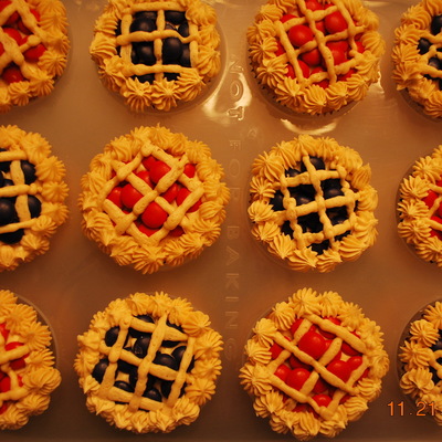 Cherry And Blueberry Pie Cupcakes