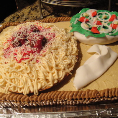 Spaghetti And Meatballs With Side Salad