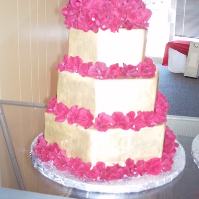 Red And Gold Anniversary Cake