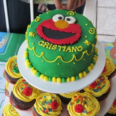 Elmo Cupcakes