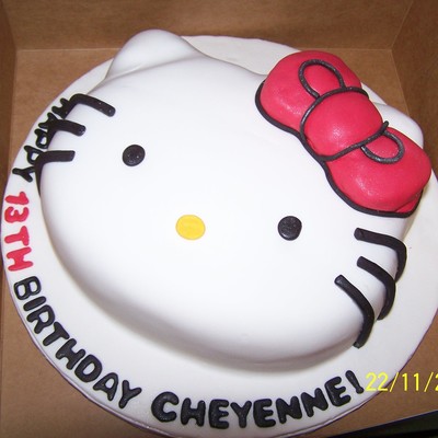 Hello Kitty Cake
