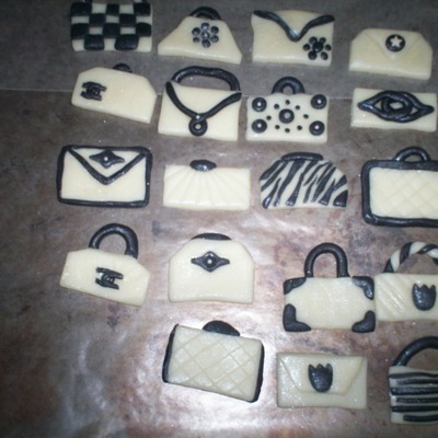 Modeling Chocolate Purses On Cupcakes