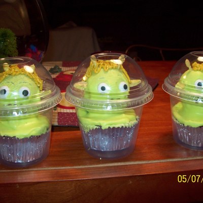 Alien Cupcakes