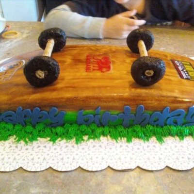 Skateboard Cake