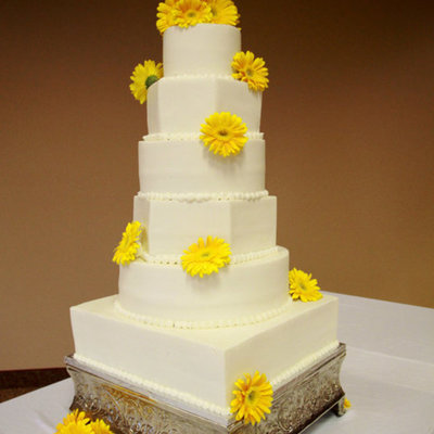 6 Tier Buttercream Gerber Daisy