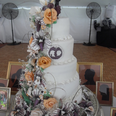 5 Tier Wedding Cake W/gum Paste Flowers