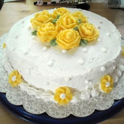 White With Yellow Roses