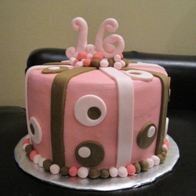 Sweet Sixteen Cake