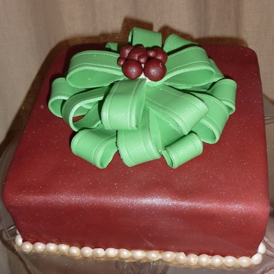 Simple Present Cake