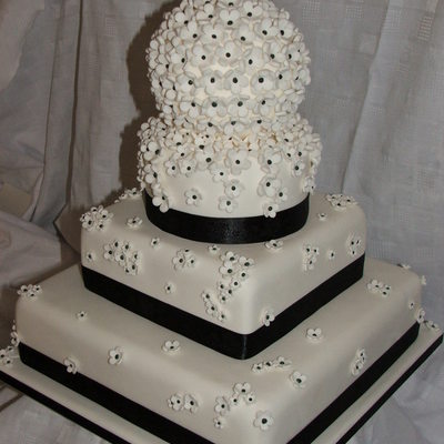 B/w Blossom Wedding Cake