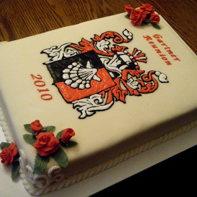 Reunion Family Crest Cake
