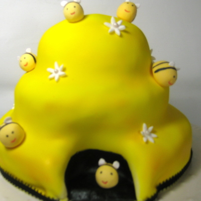 Bumble Bee Cake