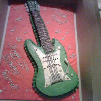My First Attempt At A Guitar Cake...