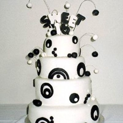 Black And White, Sweet 16