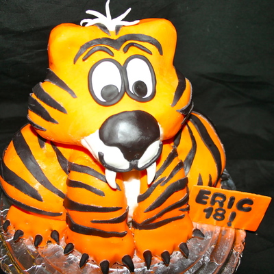 Tiger Fondant Cake