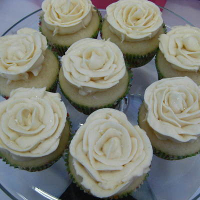 Vanilla Rose Cupcakes
