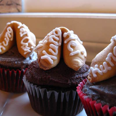 Kung Hei Fat Choi Cupcakes