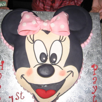 Minnie Birhtday Cake