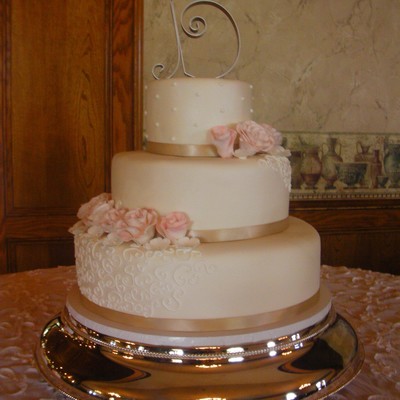 Wedding Cake With Gumpaste Roses