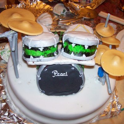 Disaster Drum Cake!!