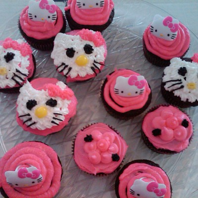 Hello Kitty Cupcakes :)