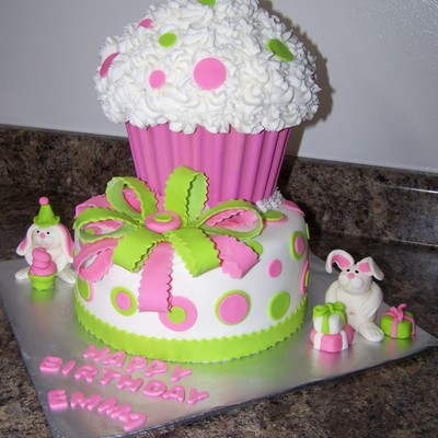 Giant Cupcake Cake