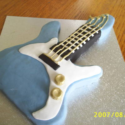 Guitar Cake