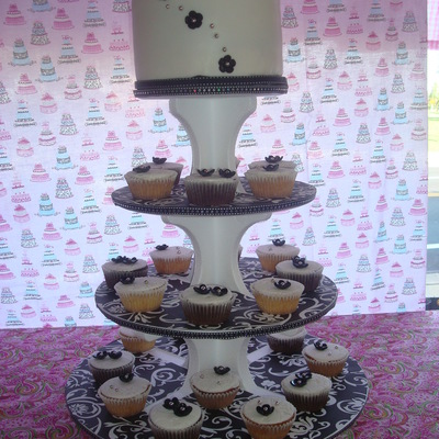 Black And White Wedding Cupcake Cake