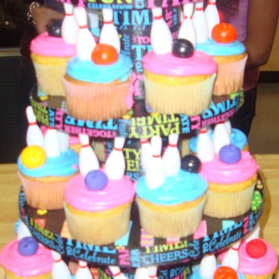 Bowling Ball Cupcakes