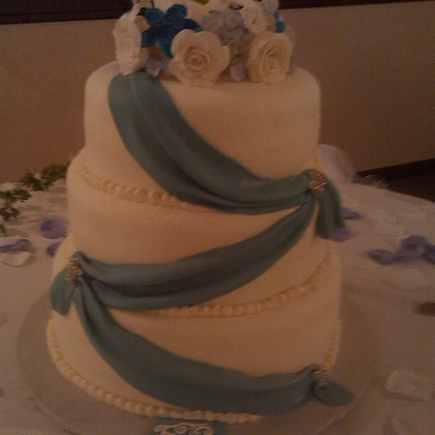 White And Blue Wedding Cake