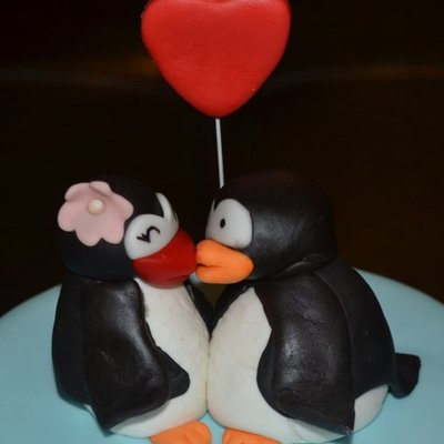 Happy Anniversary Penguin Cake...