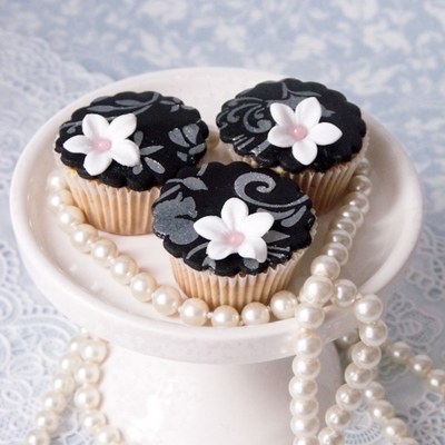 Stencil Mini Cupcakes