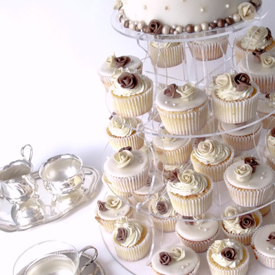 Ivory En Brown Wedding Cupcakes
