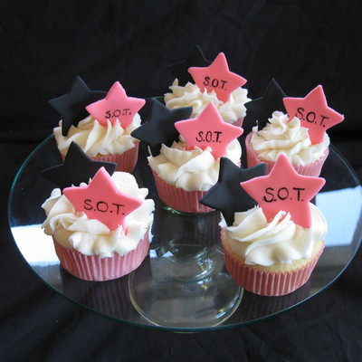 Cupcake For Stars Of Tomorrow Dance Studio