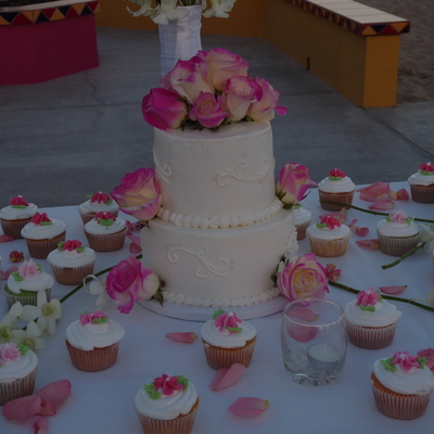Roses Wedding Cake