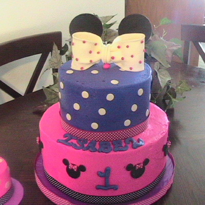 Minnie Mouse Cake