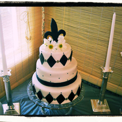 Harlequin And Fleur De Lis Wedding Cake