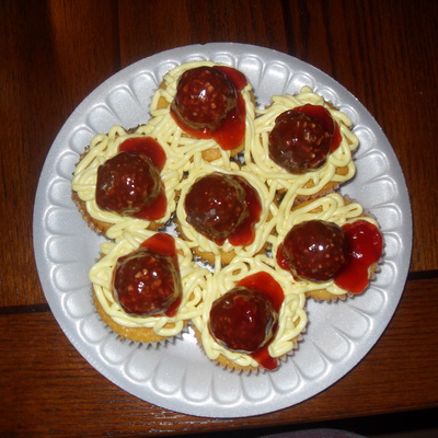 Spaghetti And Meatball Cupcakes