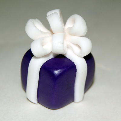 Gumpaste Present