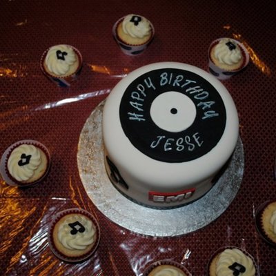 Music Record Cake