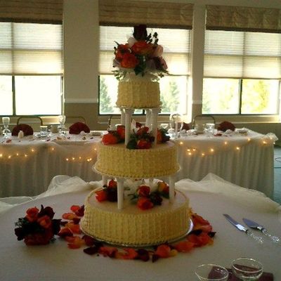 Wedd_Basket_Orange_And_Red.jpg