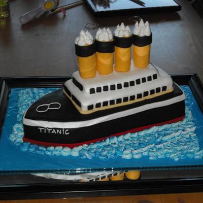 Titanic Cake