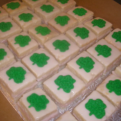 St Patrick's Day Mini Cakes