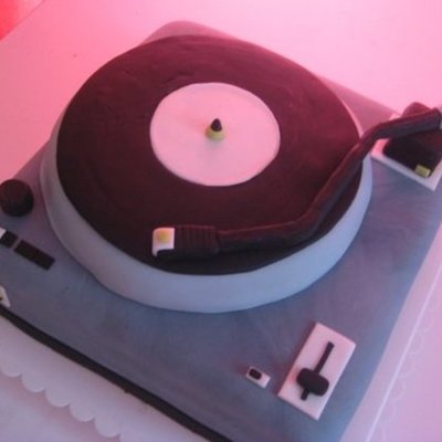 Dj Turntable Cake
